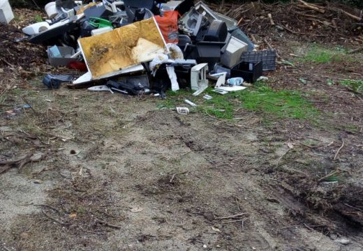 O Concello de Lousame fai un chamamento á colaboración veciñal para acabar cos vertedoiros incontrolados de lixo